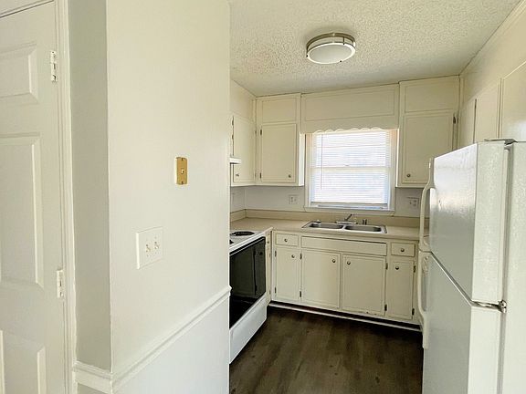 5th image of 1507 Halston Cir NW APT C