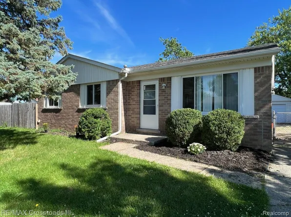 10152 Hamilton St, Van Buren Township, MI 48111
