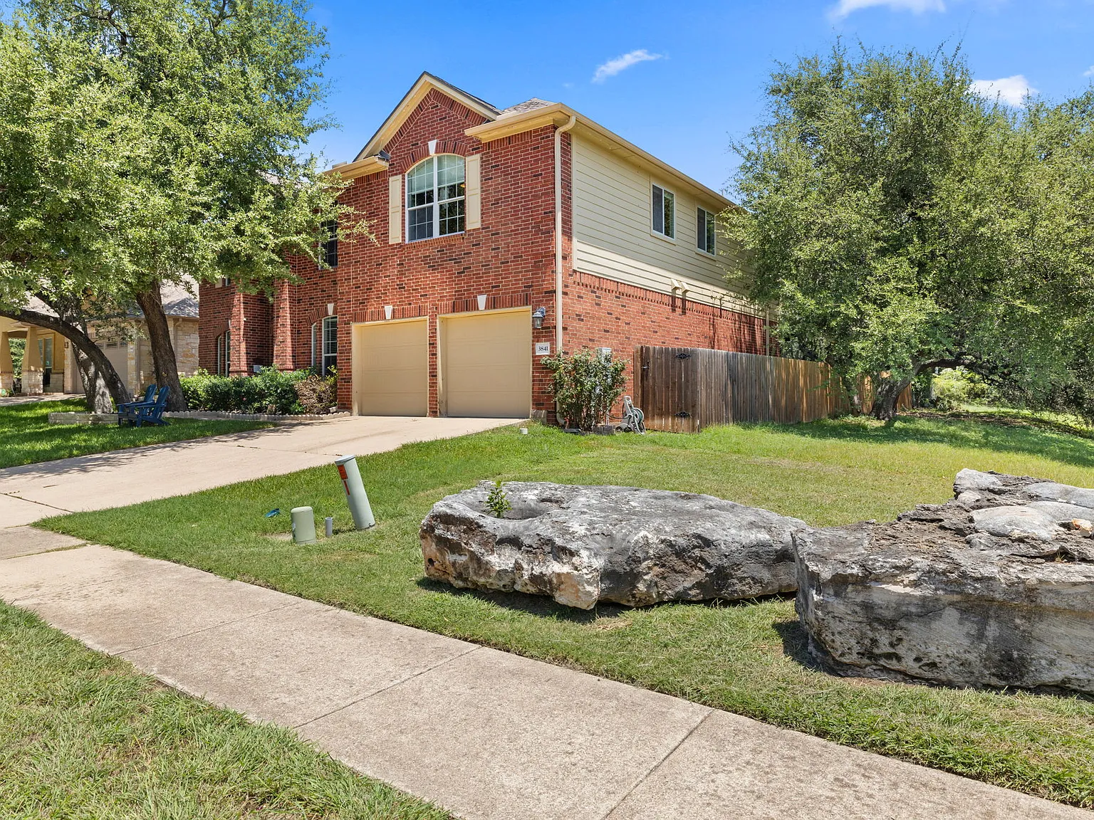 5 bed, 3160 sqft, $3,000 — Photo 2
