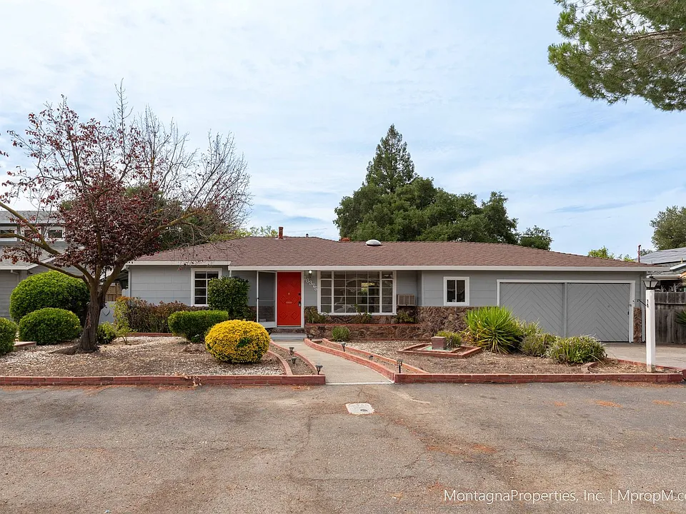 16375 W La Chiquita Ave