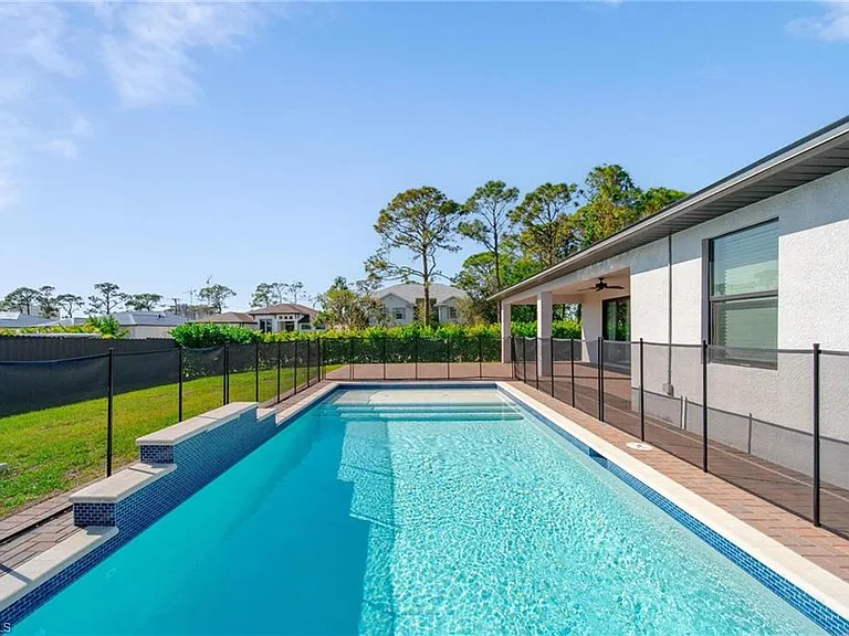4665 Key Largo Ln — Photo 1