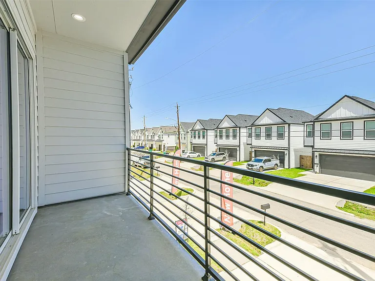 5703 Balbo St #F — Photo 20