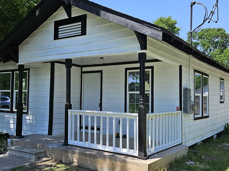 8125 Easton St — Photo 3