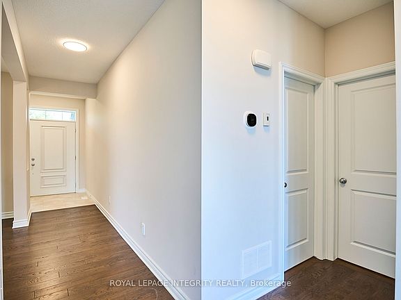 5th image of 384 Huntsville Dr