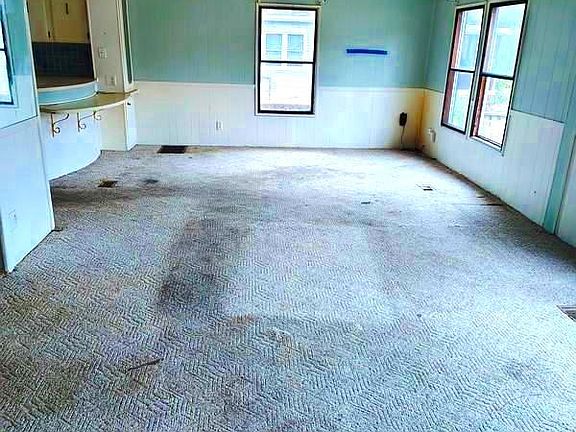 3rd image of 31061 Vacation Rd