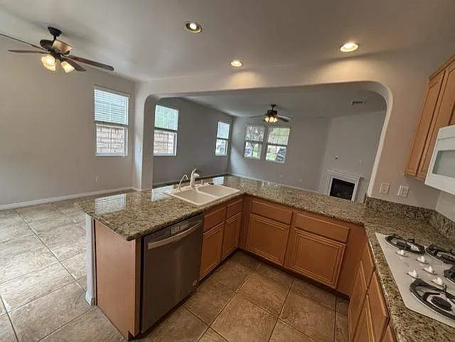 376 Town Forest Ct — Photo 14