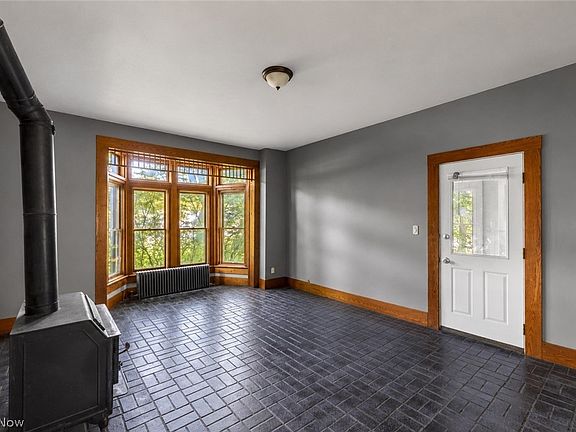 3rd image of 777 N Ellsworth Ave