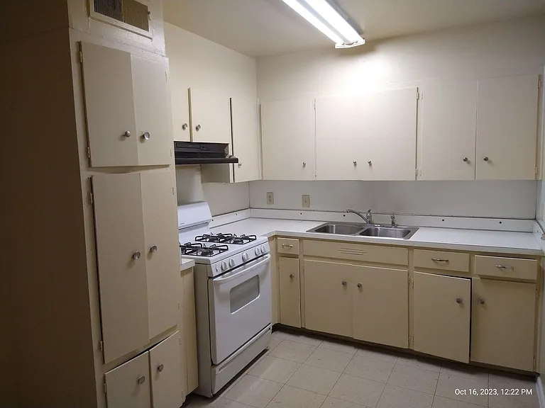 359 Waxwood Ln — Photo 20