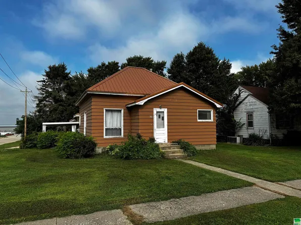 120 S Cannon St, Paullina, IA 51046