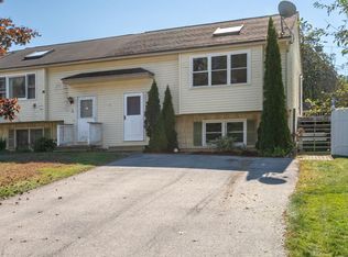 3 Lancelot Dr #R, Derry, NH 03038