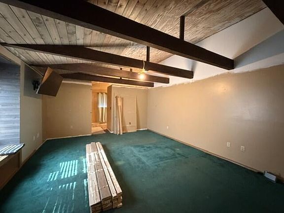 4th image of 143 Lyndon Cir