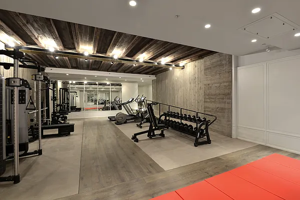 Rented by SERHANT. | media 17