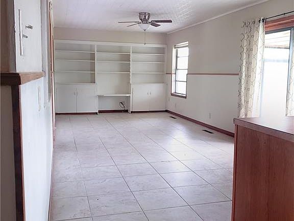 3rd image of 2507 Beverly Dr