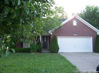 11810 E Oak Bay Dr, Louisville, KY 40245