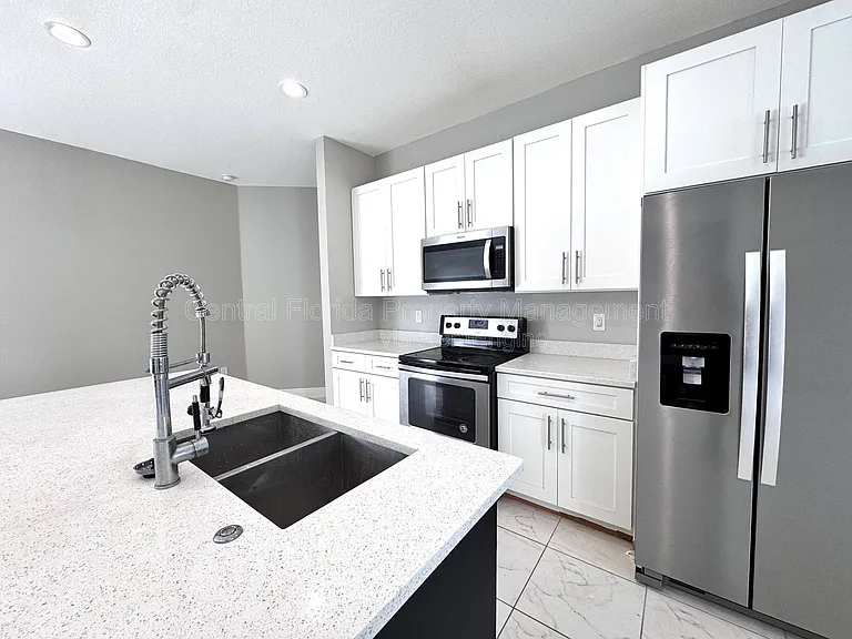 1389 Worthington Dr — Photo 6