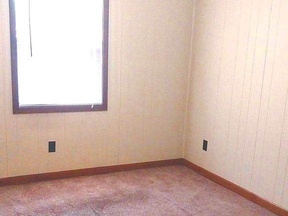 4th image of 3311 Barrett Cir #B