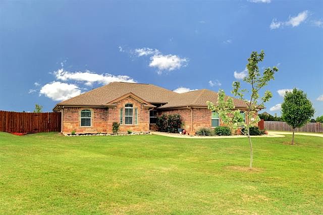 1st image of 100 Angela Dr
