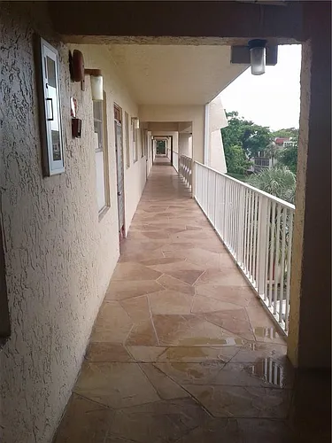 1030 Country Club Dr Photo 1