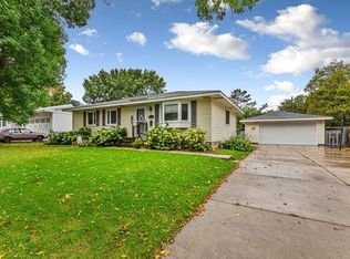 5237 Irondale Rd, Mounds View, MN 55112