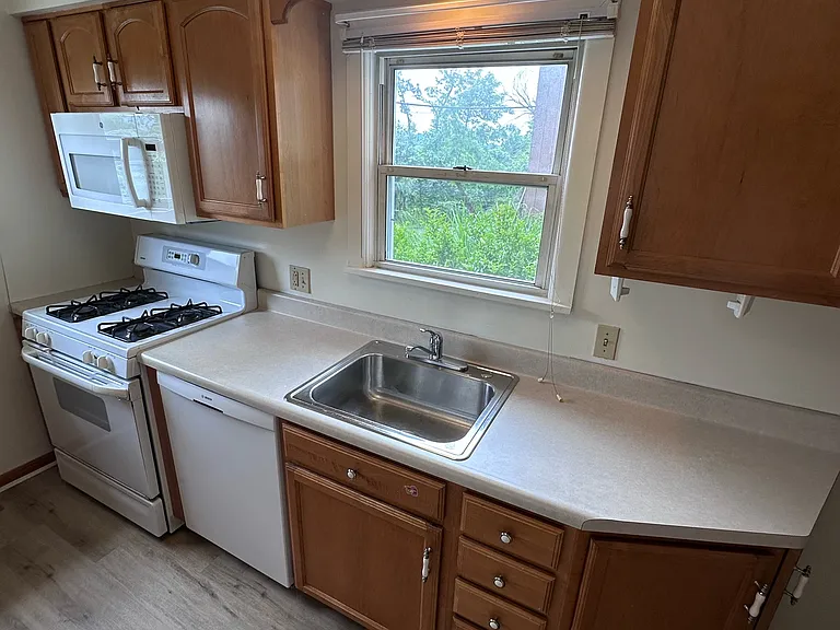 204 Shoup St — Photo 8