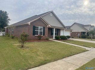 5002 Blakemore Dr SE, Owens Cross Roads, AL 35763