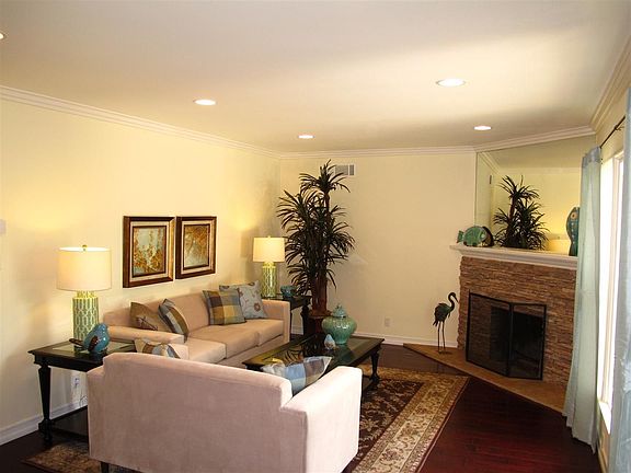 2nd image of 1739 Orangewood Ln