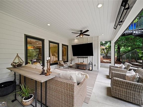 4th image of 710 Lake Medlock Dr