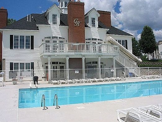 3rd image of 344 Wilshire Dr