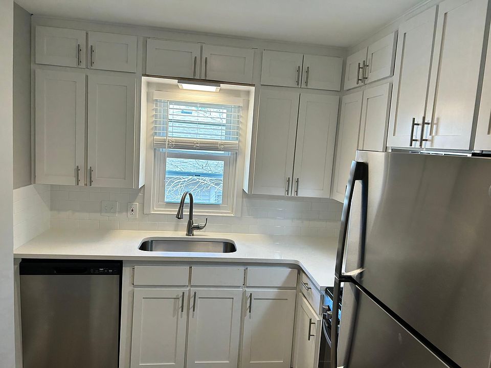 1st image of 3569 Davenport St APT 19