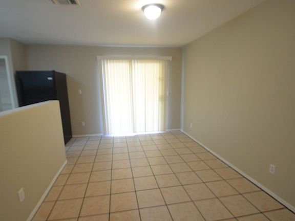 3rd image of 7116 W Hilton Ave