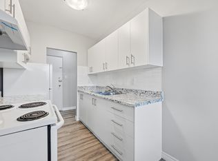 2583 King St E #306, Hamilton, ON L8K1Y4