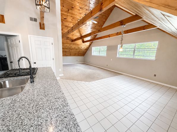 Bowline Ct, Woodstock, GA