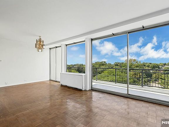 4th image of 2 Horizon Rd APT 816