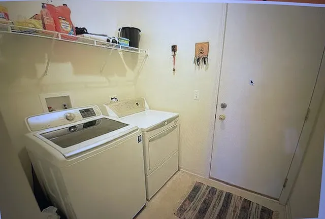 382 Vaughn Cir — Photo 9