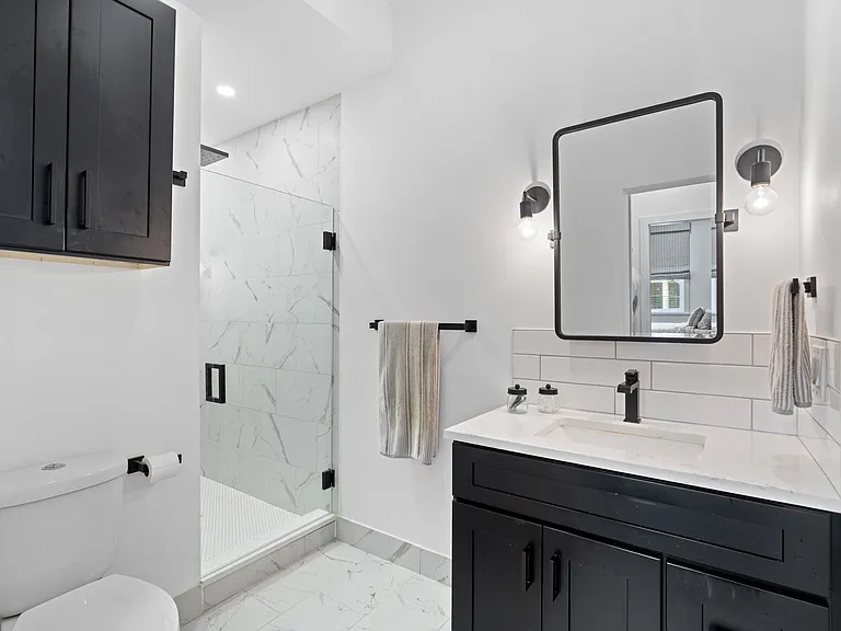 1734 N Sedgwick St #1 — Photo 12