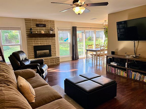 5th image of 2732 King Edward Dr