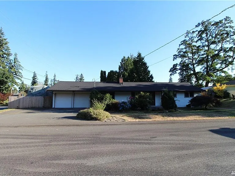 6 232nd Pl SW — Photo 1