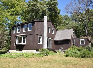 8 Blue Meadow Rd, Belchertown, MA 01007
