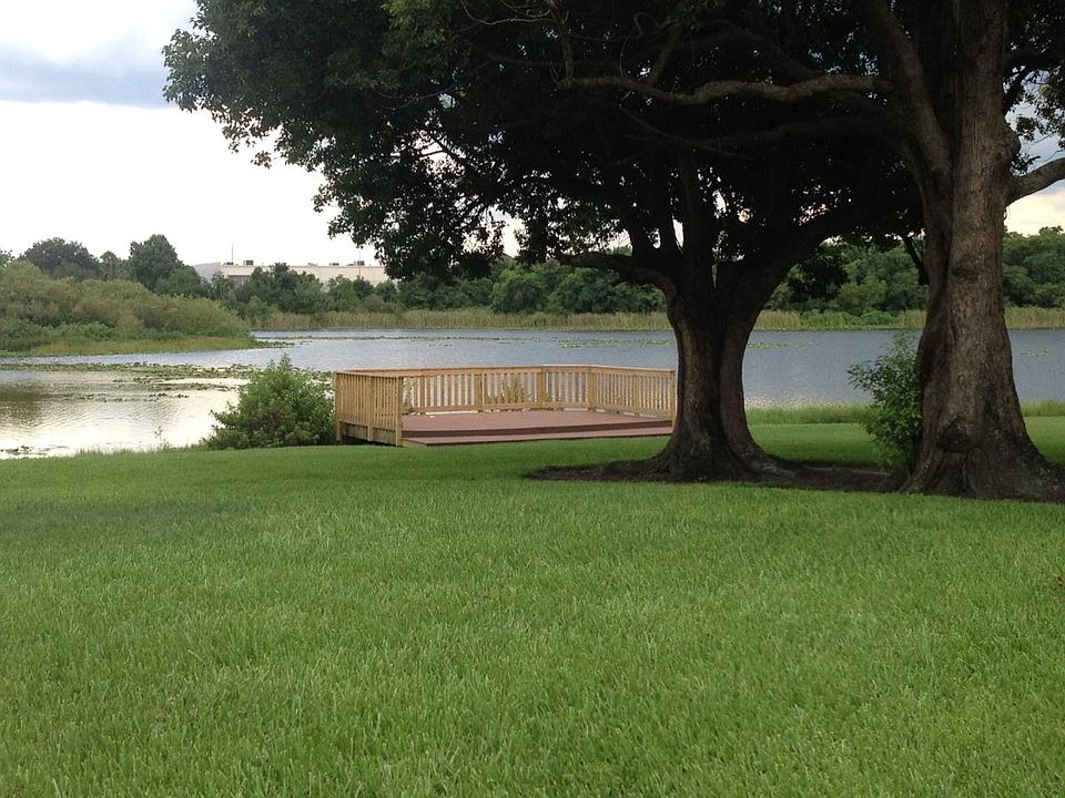 Dock