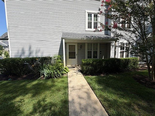 1st image of 907A Ralston Dr #A