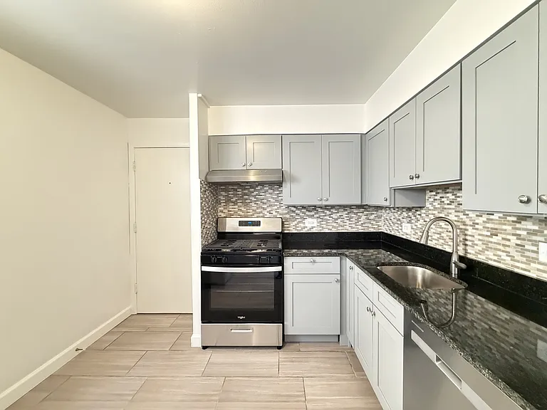 4920 Mulford St #N4 — Photo 3
