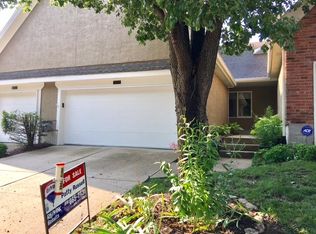 112 Pointe Dr, Kansas City, MO 64116