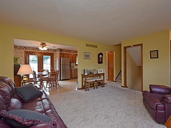 5th image of 3989 Hassfurt Dr