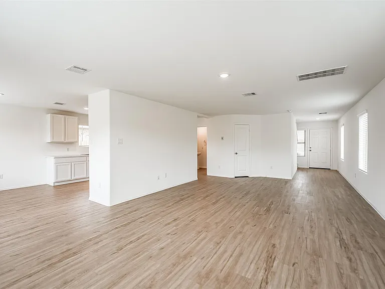 9123 Estes Lakes Dr — Photo 8