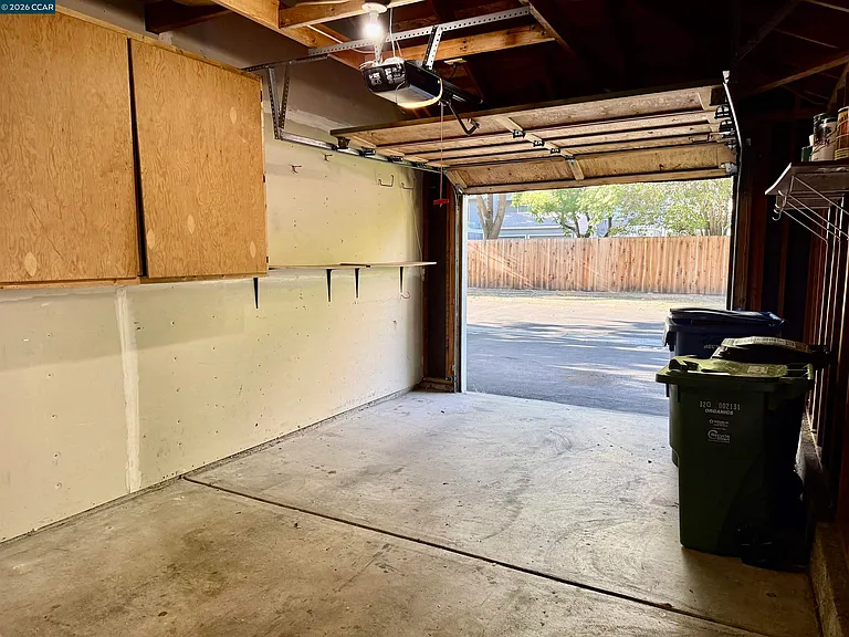 202 Kelley Ln — Photo 12