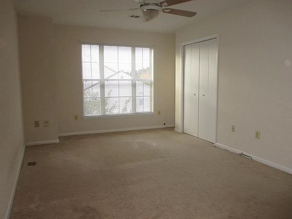 4th image of 44228 Mossy Brook Sq