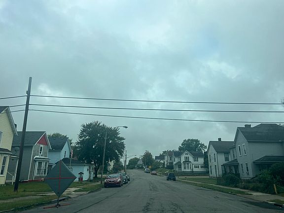 4th image of 1561 Mound St