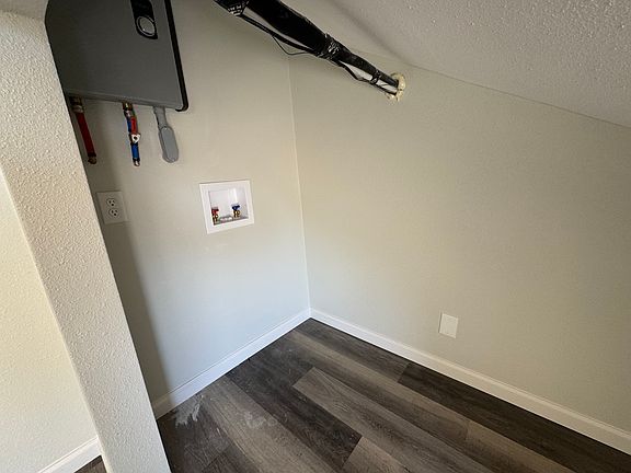 4th image of 2402 S 20th St APT B