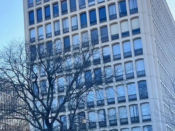 1450 E 55th Pl, Chicago, IL