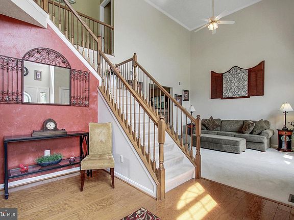 3rd image of 110 Hibiscus Ct